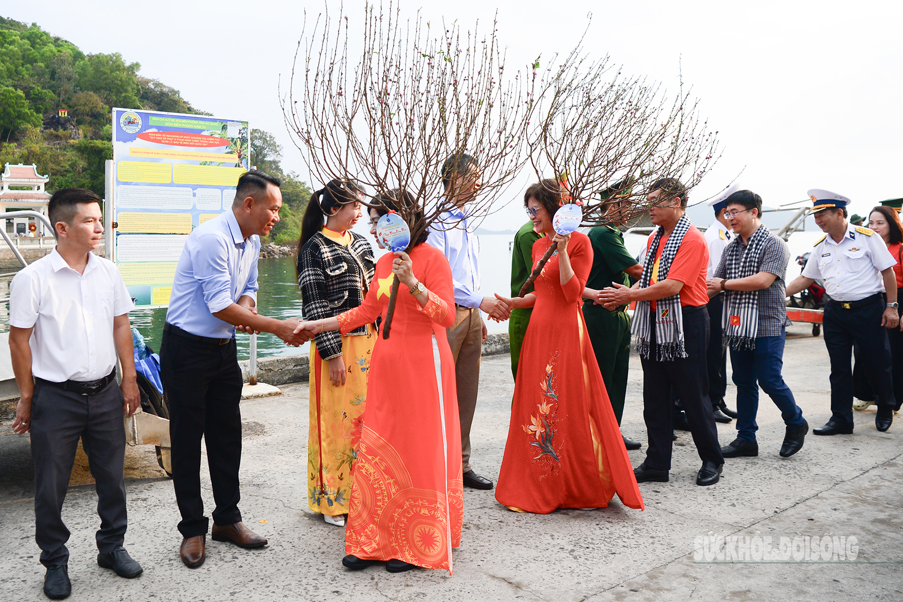 Bánh chưng xanh gắn kết quân dân ở Trạm Rađa 600- Ảnh 1.