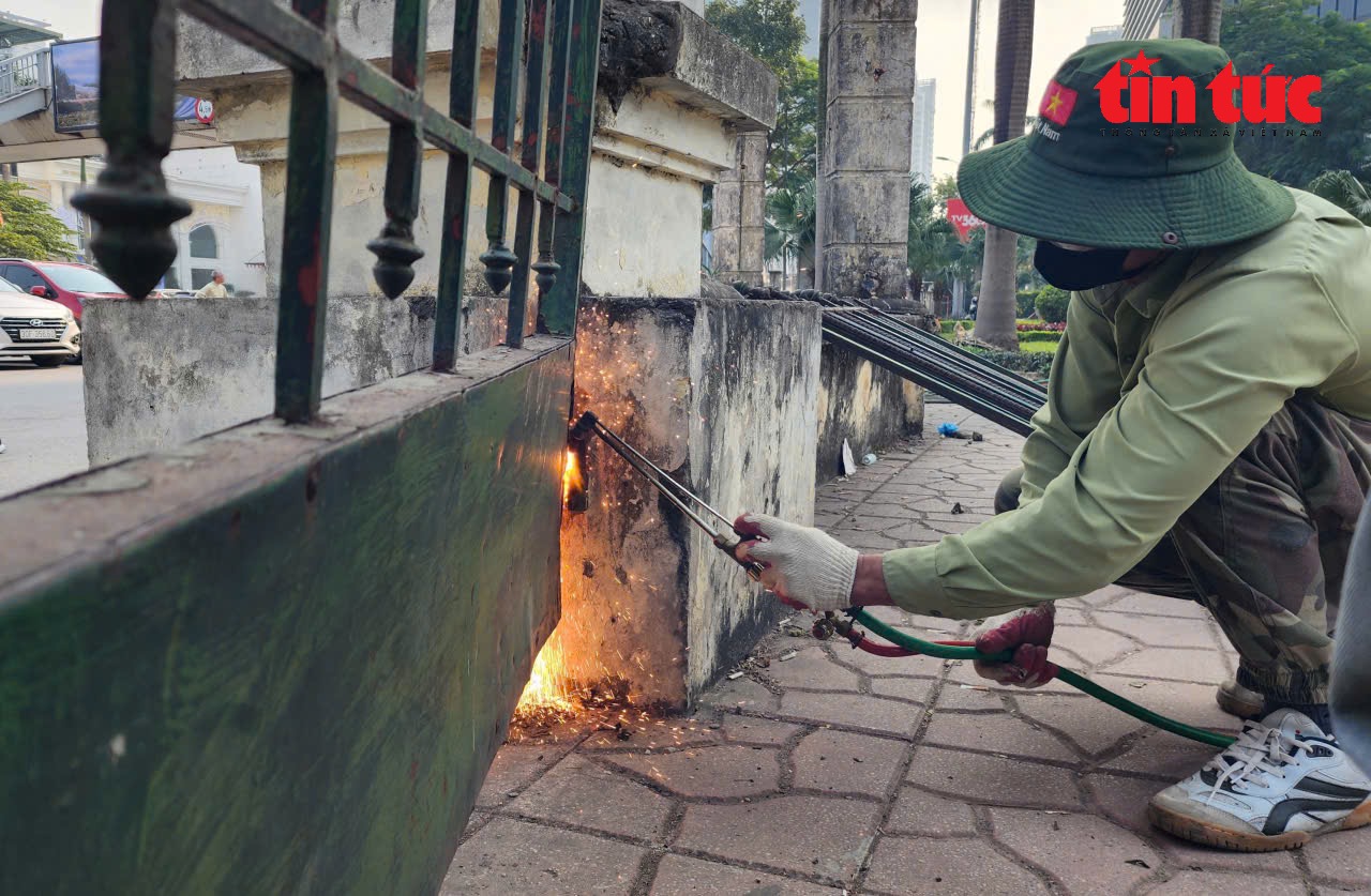 Hà Nội hạ rào, bỏ cửa Công viên Indira Gandhi- Ảnh 1.