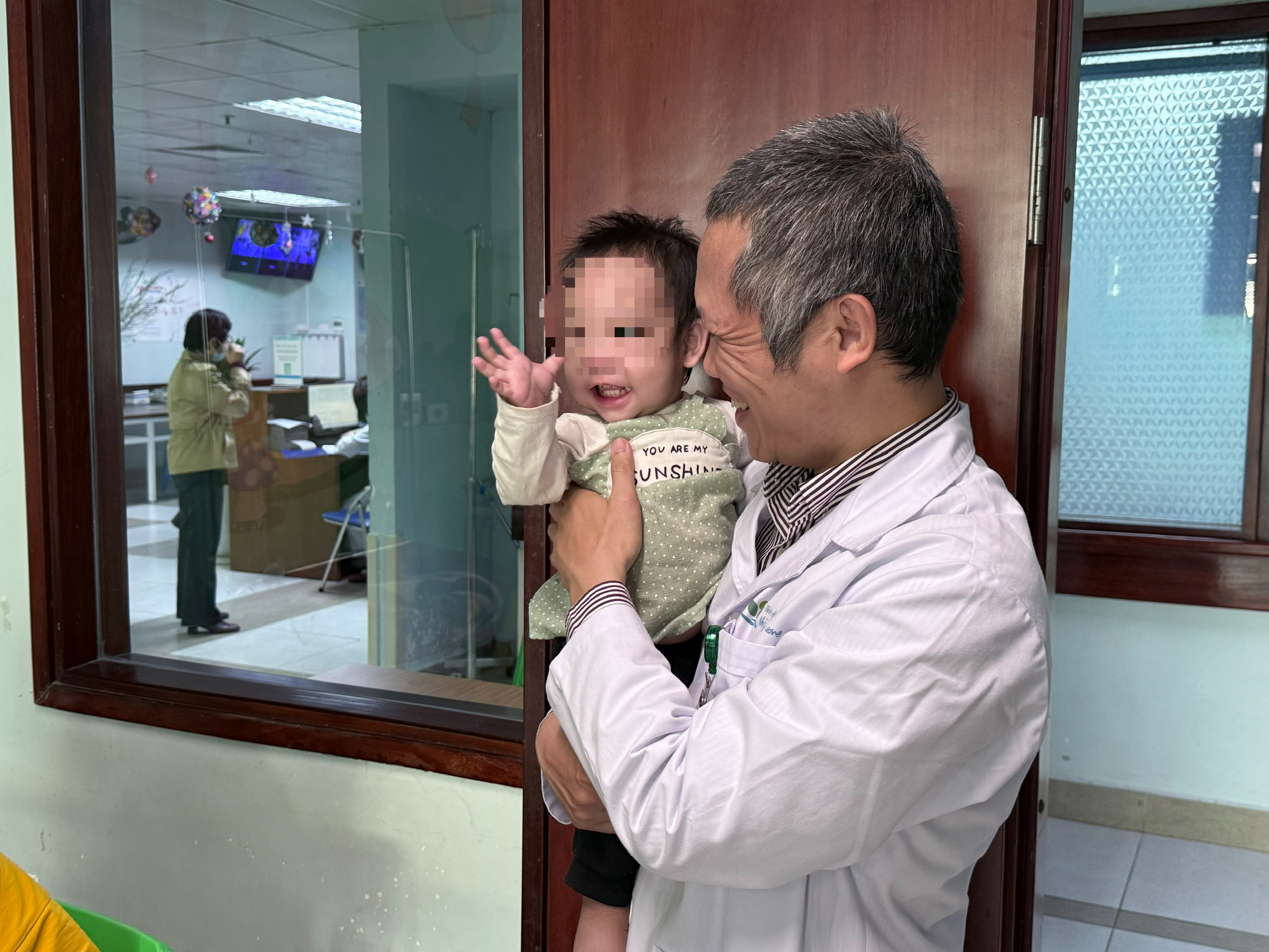 Bác sĩ Bệnh viện Nhi Trung ương 'hồi sinh' thành công ca bệnh dị dạng bạch mạch hiếm gặp trong y văn- Ảnh 5.