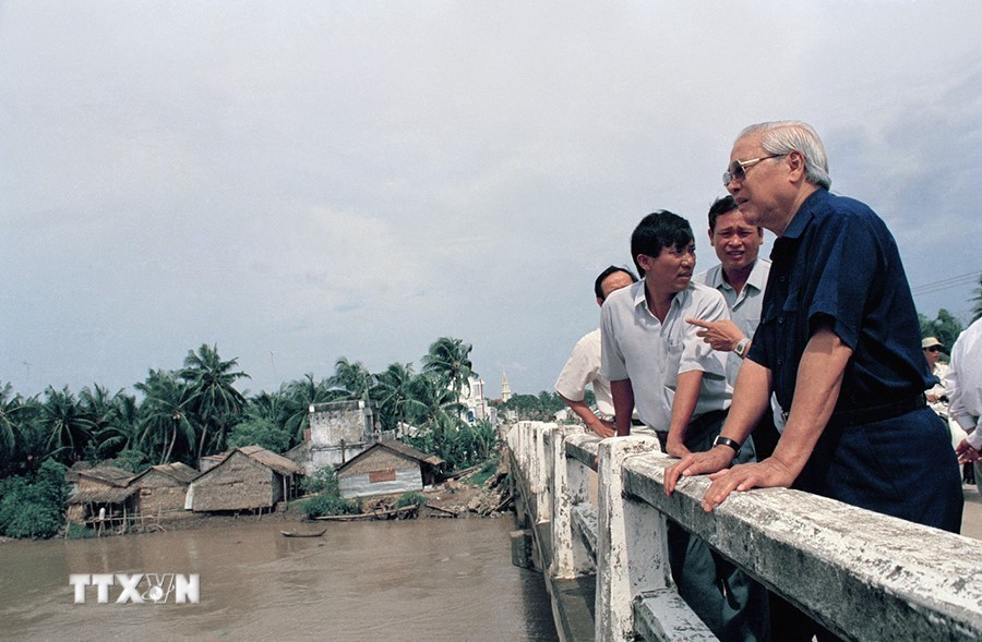 Đại hội VIII của Đảng 30 năm trước: Tiền đề cho công cuộc công nghiệp hóa, hiện đại hóa- Ảnh 2.