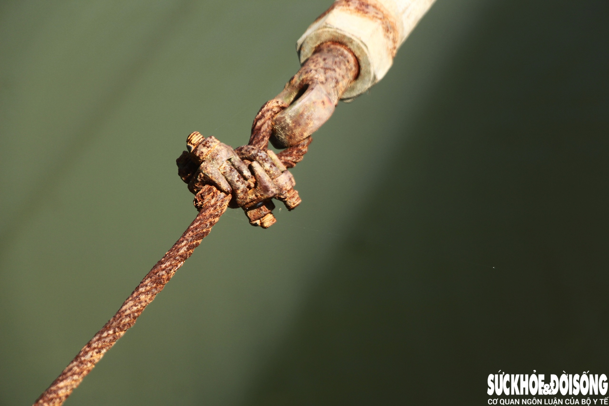 Cận cảnh 'cầu vĩnh biệt' chờ ngày bị xóa sổ sau hơn 40 năm tồn tại- Ảnh 7.