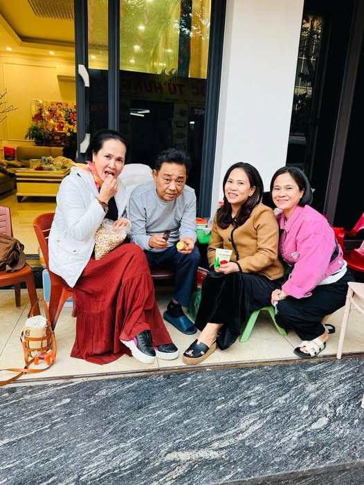 'Ngọc Hoàng' Quốc Khánh vướng tin đồn ác ý, tuổi U70 rời căn phòng 10m2 về sống với gia đình người em- Ảnh 10. 'Ngọc Hoàng' Quốc Khánh vướng tin đồn ác ý, tuổi U70 rời căn phòng 10m2 về sống với gia đình người em- Ảnh 10.