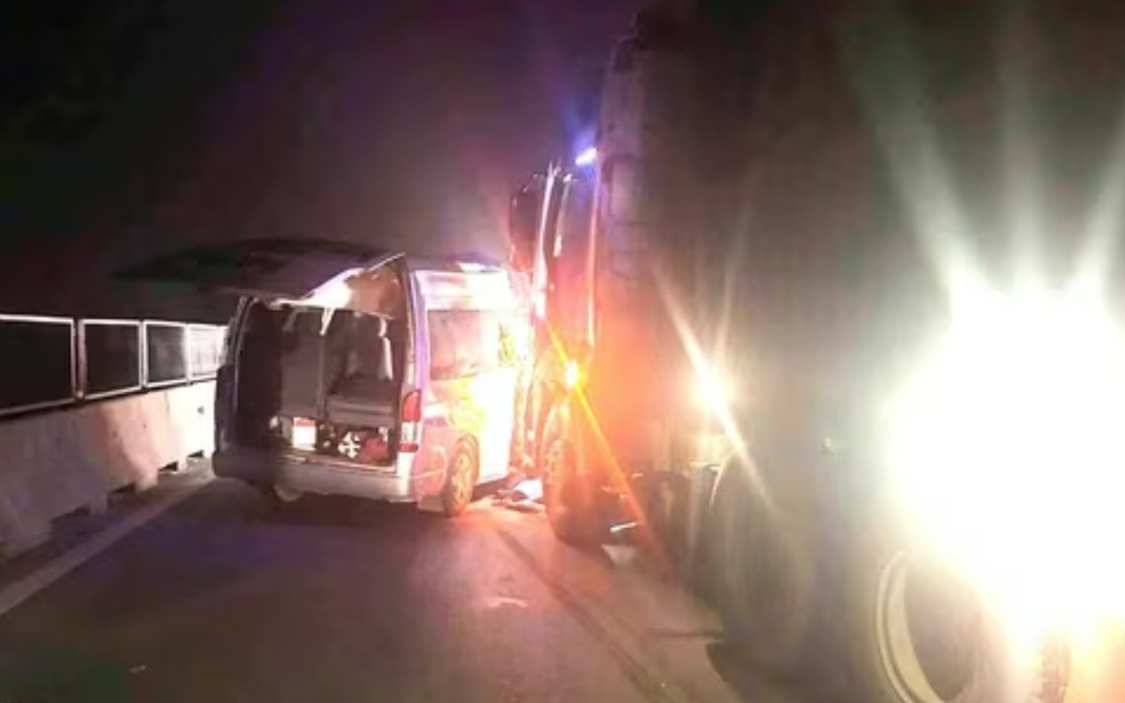 Danh tính 9 người thương vong trong vụ tai nạn trên cao tốc, 3 người chuyển ra BV Việt Đức- Ảnh 4.