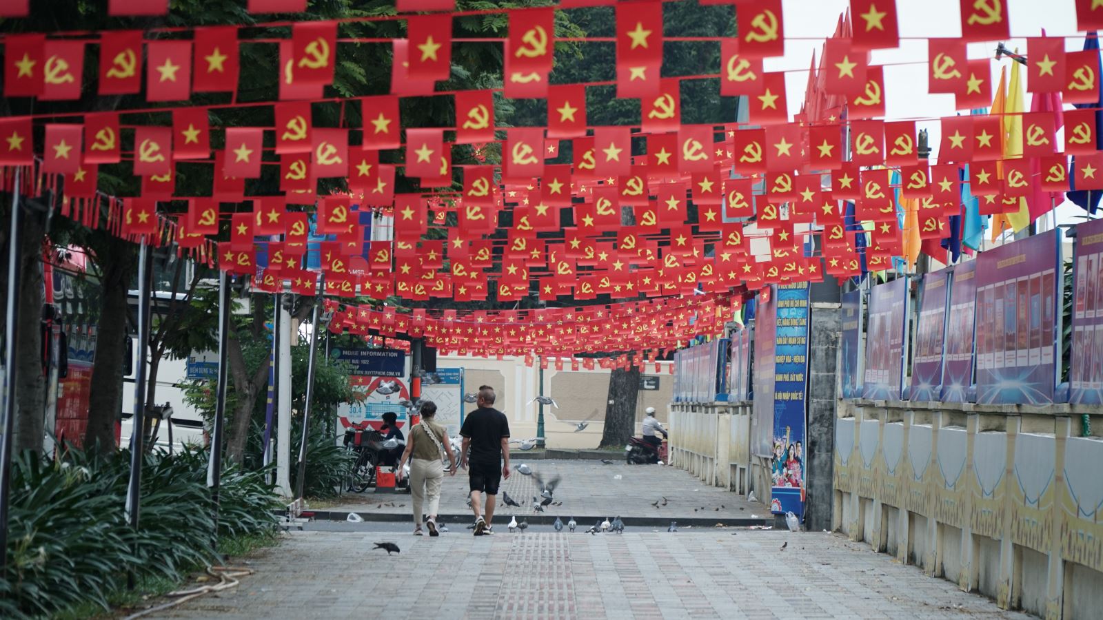 Thành phố mang tên Bác rực rỡ cờ hoa chào mừng Đại hội XIV của Đảng- Ảnh 1. Thành phố mang tên Bác rực rỡ cờ hoa chào mừng Đại hội XIV của Đảng- Ảnh 1.