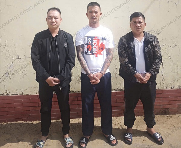 Cho vay lãi ‘cắt cổ’ tới 869%/năm, 3 đối tượng bị bắt giữ- Ảnh 1.