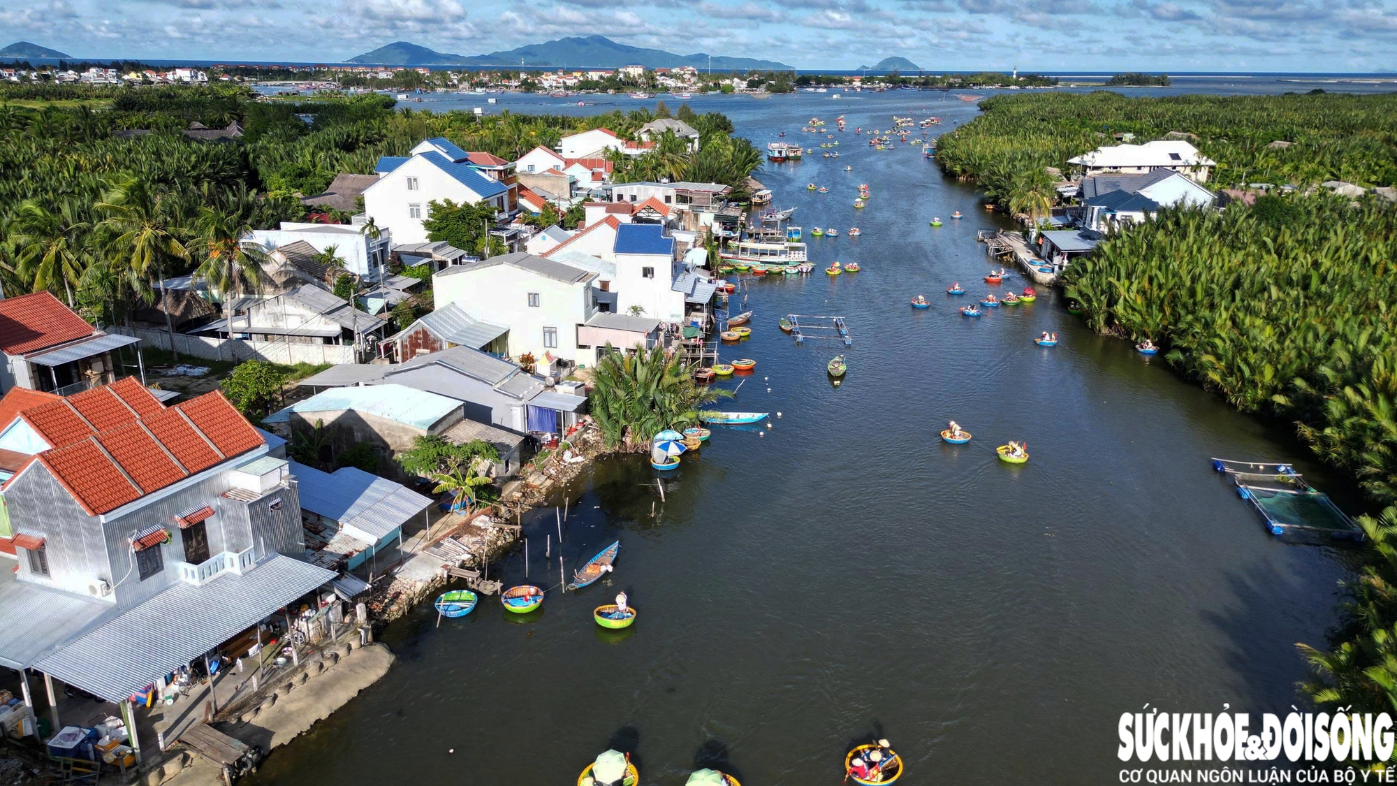 Mãn nhãn với ‘bản giao hưởng’ sông nước Cẩm Thanh, lọt top 50 làng đẹp nhất thế giới- Ảnh 2.