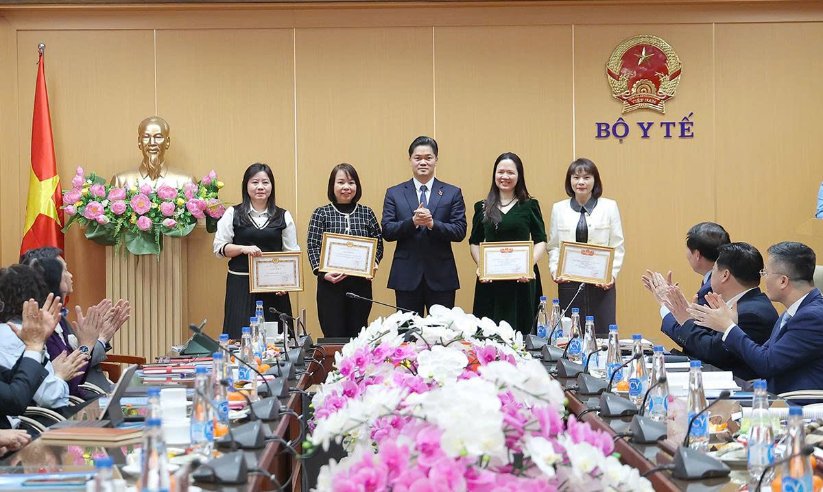 Phát huy vai trò cơ quan tham mưu của Bộ Y tế, xây dựng nội dung tham mưu có chiều sâu, dài hơi và chiến lược- Ảnh 8.