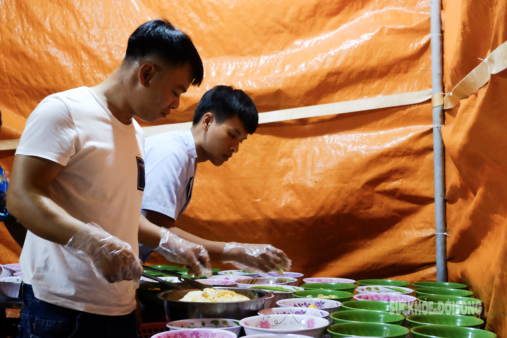 Những người giữ lửa thầm lặng trên tàu hải quân- Ảnh 3.