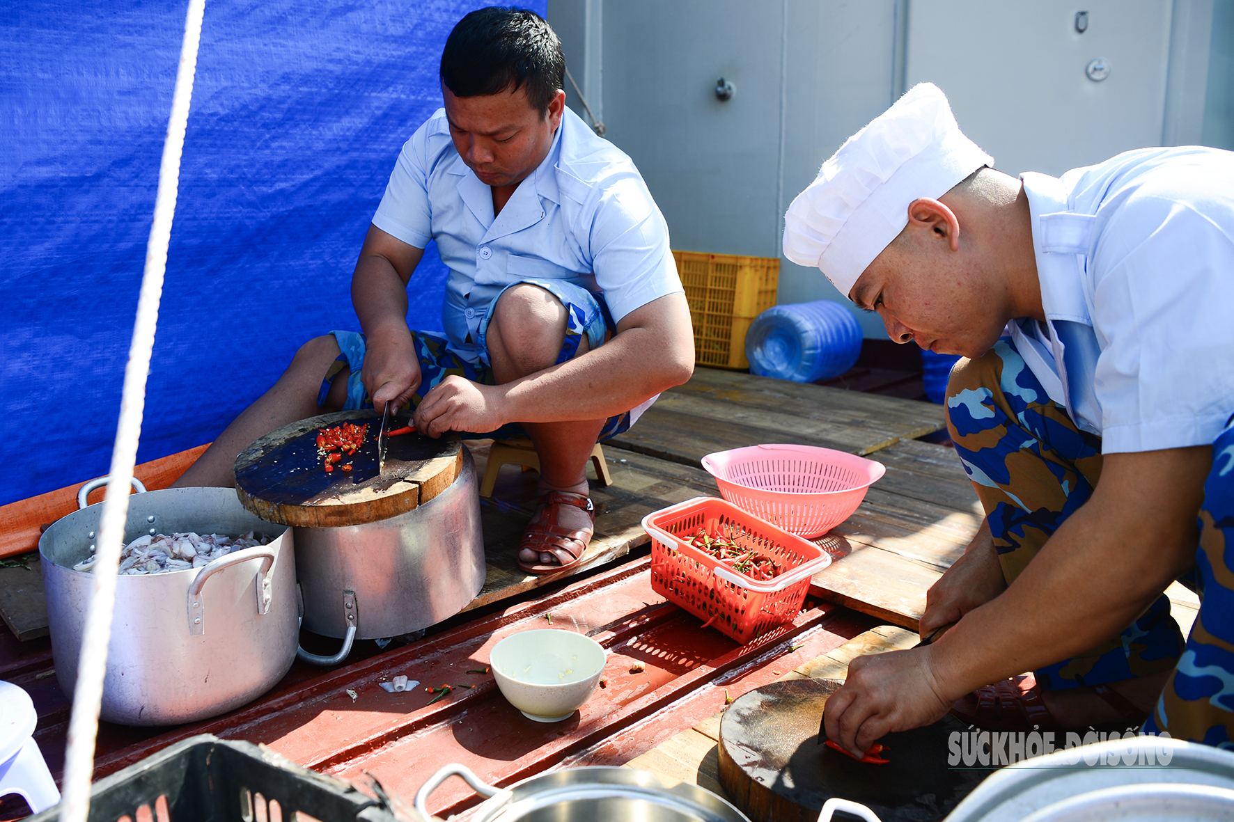 Những người giữ lửa thầm lặng trên tàu hải quân- Ảnh 7.
