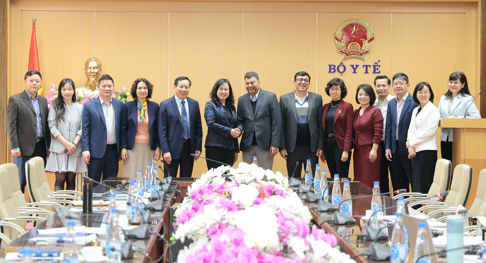 Bộ trưởng Bộ Y tế Đào Hồng Lan tiếp Quyền Giám đốc Chương trình Làng trẻ em SOS Quốc tế- Ảnh 5. Bộ trưởng Bộ Y tế Đào Hồng Lan tiếp Quyền Giám đốc Chương trình Làng trẻ em SOS Quốc tế- Ảnh 5.