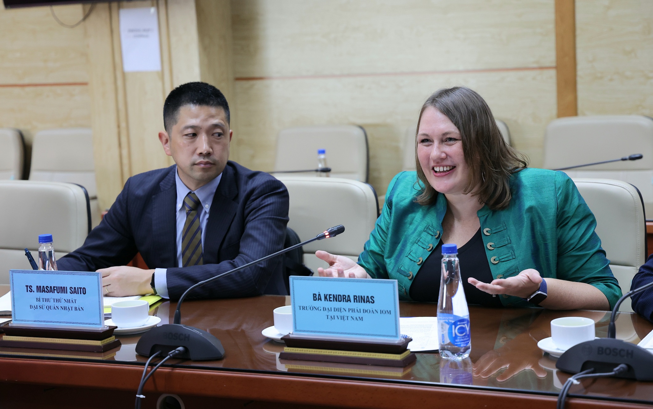 Gallery - Bộ trưởng Đào Hồng Lan tiếp trưởng phái đoàn IOM và Đại sứ quán Nhật Bản