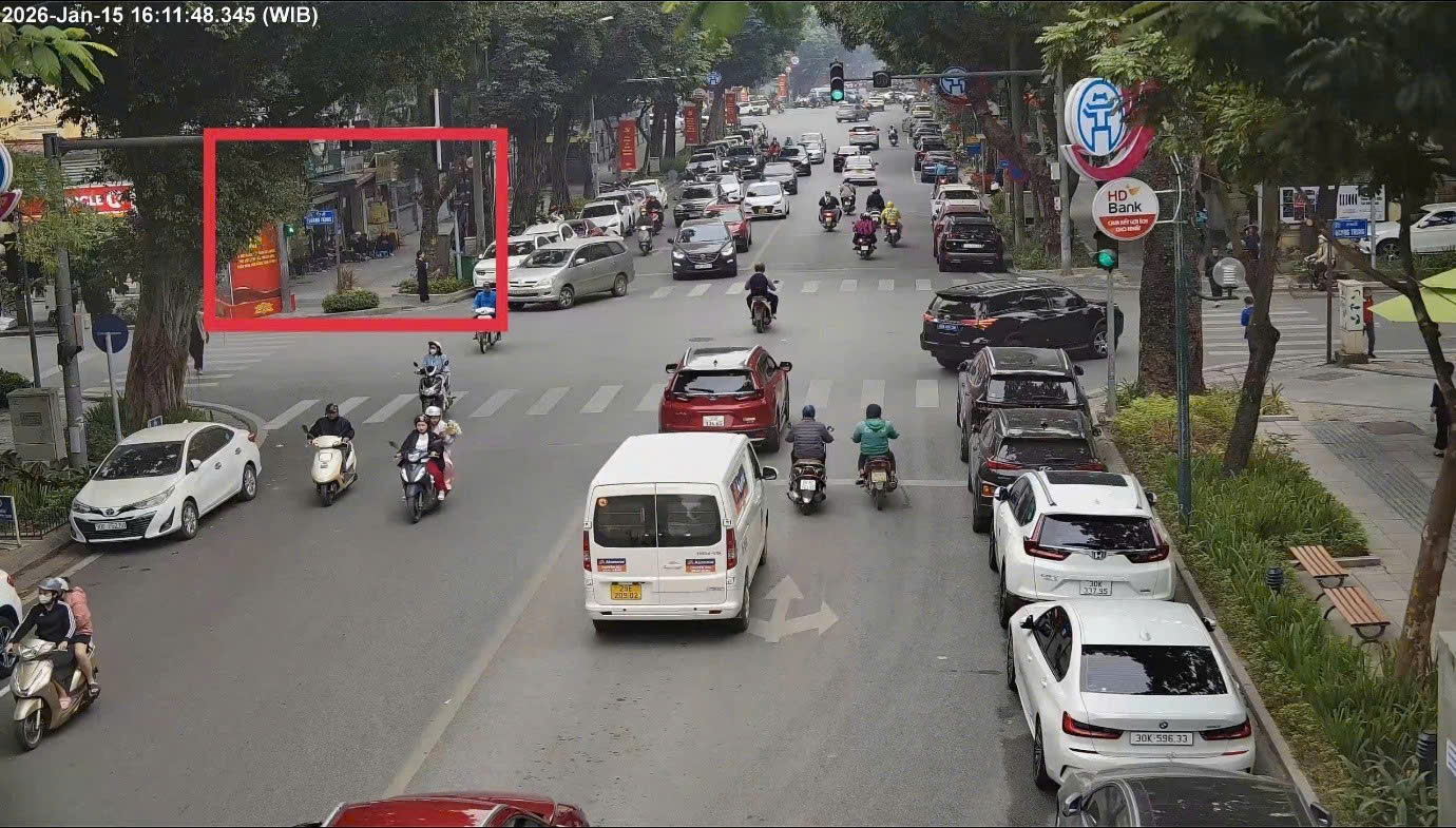 Hà Nội bắt đầu "phạt nguội" vi phạm trật tự đô thị qua camera AI