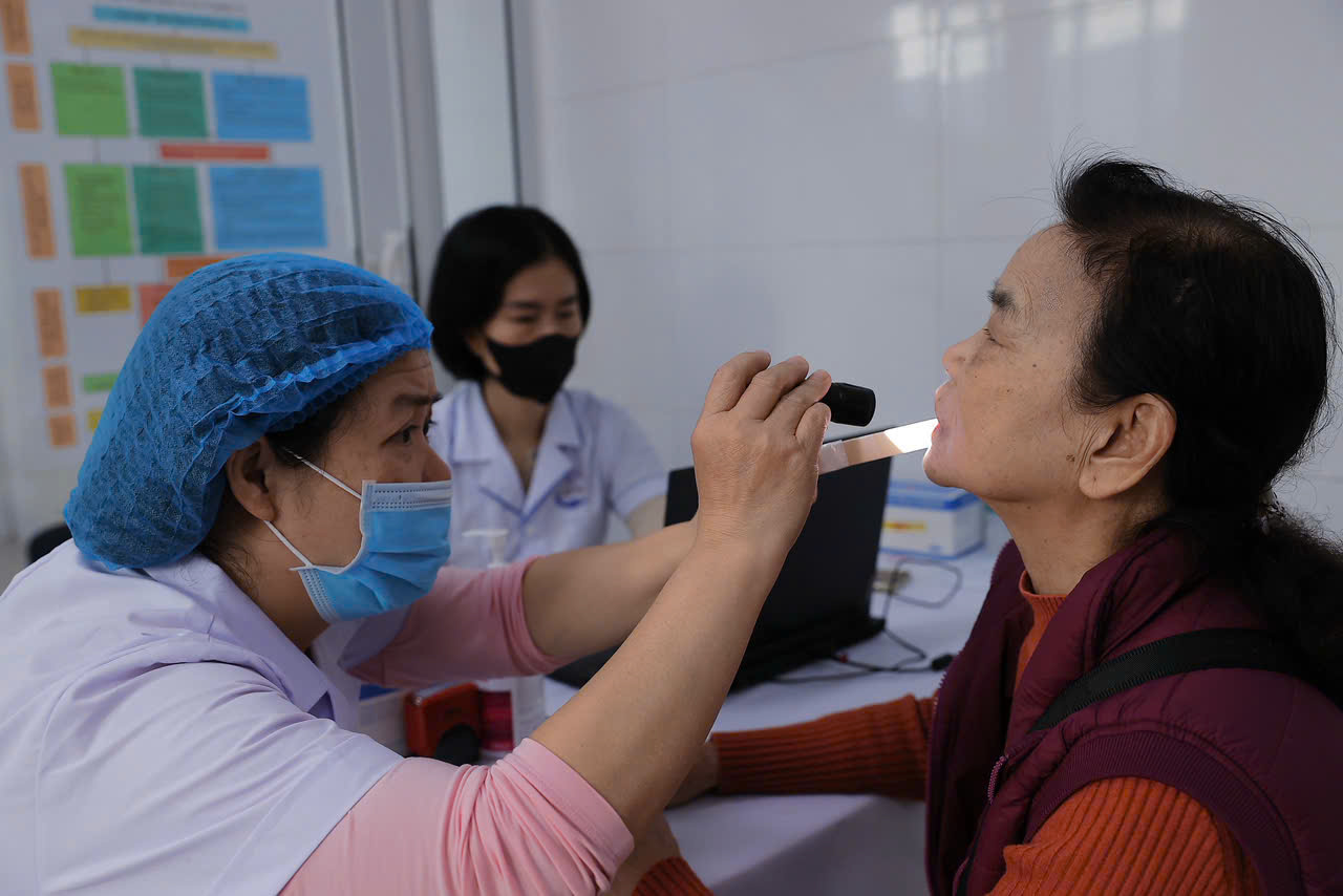 View - Người dân Hà Nội được khám thông minh tại 2 'trạm y tế 4.0' toàn diện đầu tiên