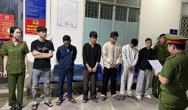 Bắt 7 đối tượng lập sàn Nasdaq giả, lừa đảo hàng chục tỷ đồng- Ảnh 1.