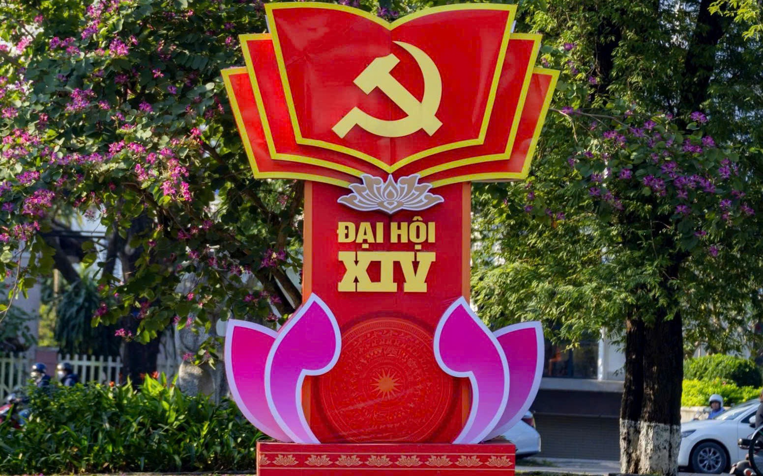 Đại hội XIV tạo khí thế mới để y tế TP Huế tiếp tục đổi mới và phát triển- Ảnh 3. Đại hội XIV: Người dân Huế đặt trọn niềm tin, kỳ vọng vào những quyết sách chiến lược