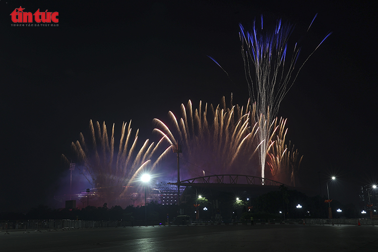 Sơ duyệt màn pháo hoa nghệ thuật quy mô lớn tại Mỹ Đình- Ảnh 6.
