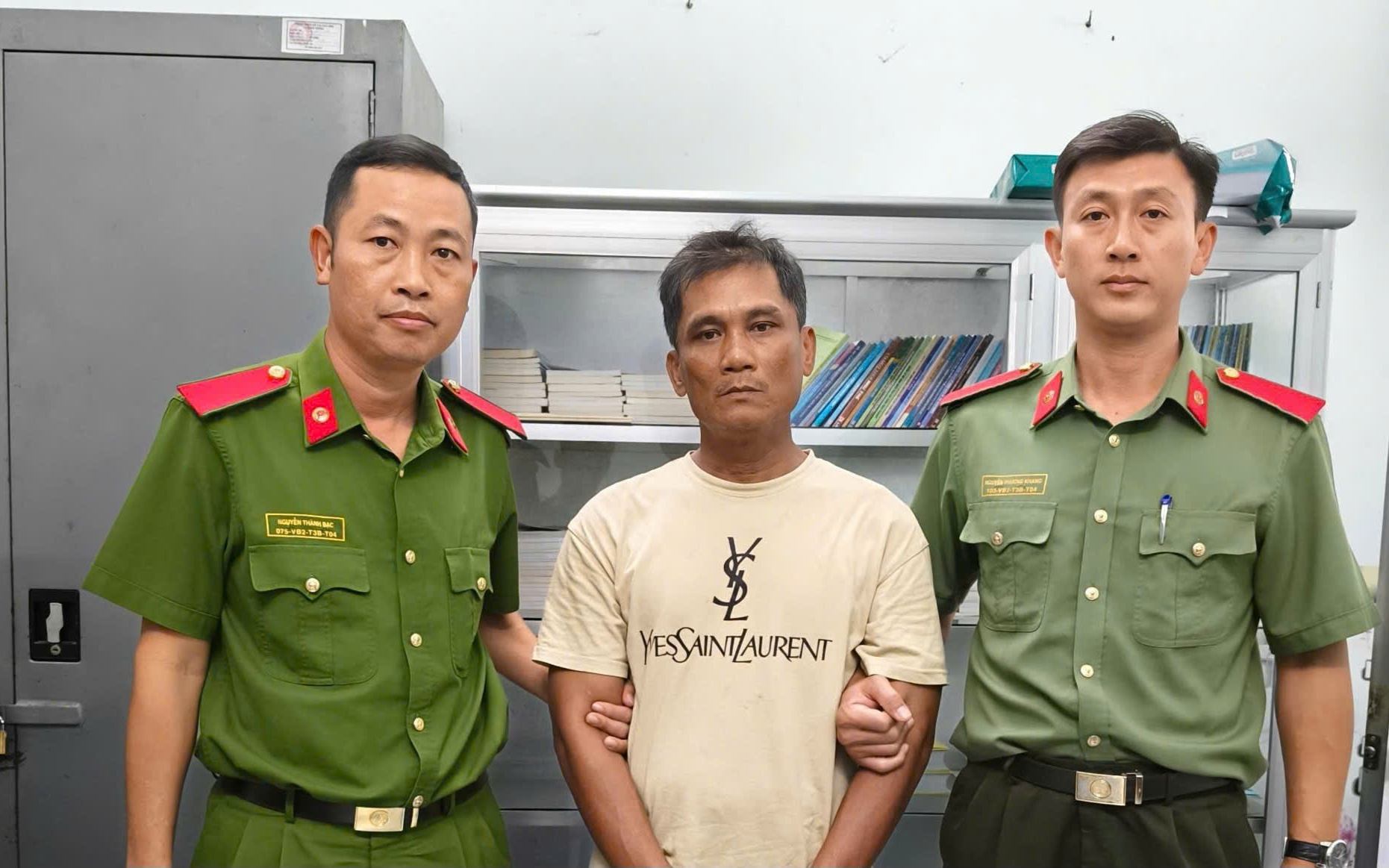 Bị chửi 'hai con lợn', nam thanh niên dùng gậy gỗ đánh vào đầu bạn nhậu- Ảnh 2.