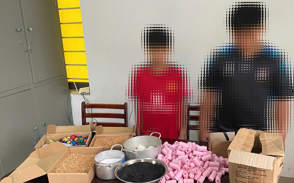 Ngăn chặn 2 thiếu niên có ý định tự chế pháo nổ