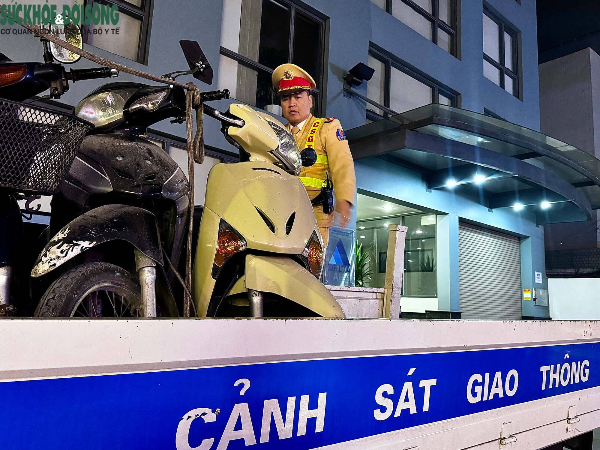 Tăng cường kiểm tra nồng độ cồn phòng ngừa hành vi gây mất an ninh, trật tự trong thời gian diễn ra Đại hội Đảng- Ảnh 4.