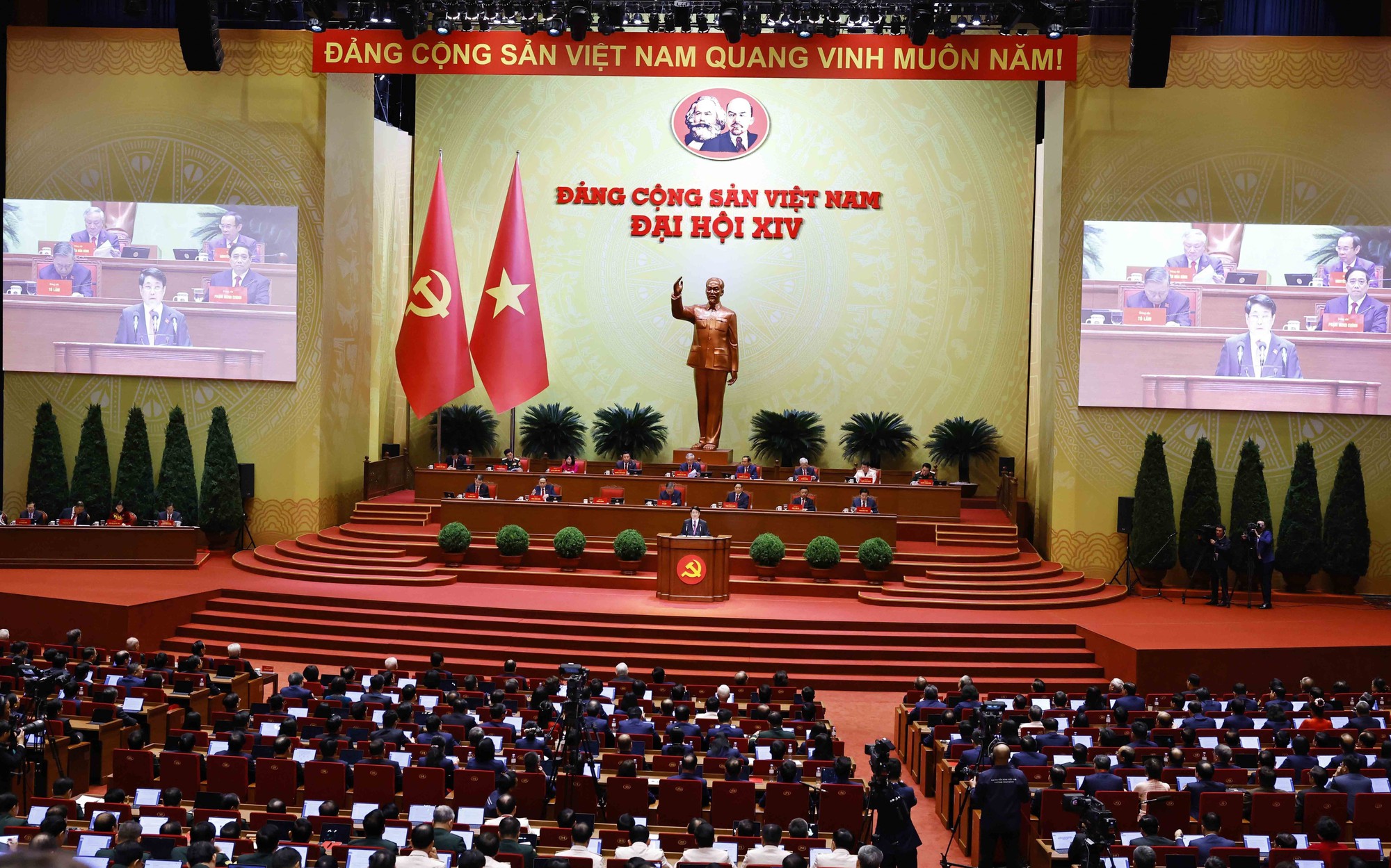 Điện mừng của Đảng Nhân dân cách mạng Lào, Đảng Cộng sản Trung Quốc, Đảng Nhân dân Campuchia, Đảng Cộng sản Cu-ba, Đảng Lao động Triều Tiên