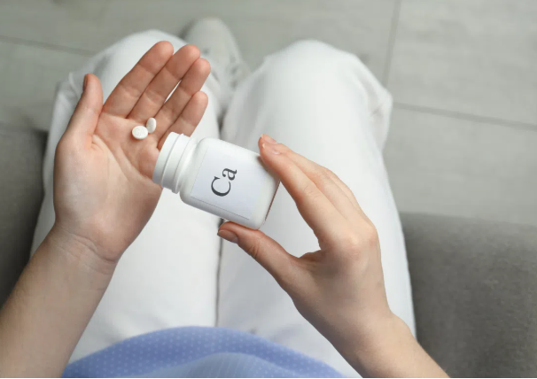 5 loại thực phẩm chức năng không thể thiếu cho phụ nữ sau tuổi 40- Ảnh 1.