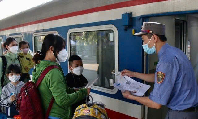 Những ai được giảm giá vé tàu theo chính sách mới?- Ảnh 1.