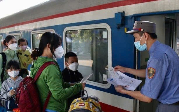 TPHCM hỗ trợ 8.000 vé cho đoàn viên, người lao động về quê đón Tết- Ảnh 4.