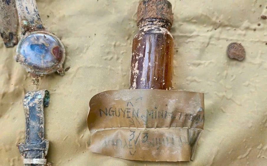 Di vật xác định danh tính hài cốt liệt sỹ vừa tìm thấy tại Quảng Trị- Ảnh 4. Thông tin mới vụ phát hiện hài cốt liệt sỹ cùng di vật và mảnh giấy ghi Nguyễn Minh Thuận