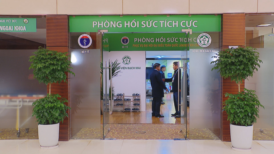 Phòng cấp cứu y tế với nhiều trang thiết bị hiện đại phục vụ tại khu vực Đại hội XIV- Ảnh 1.