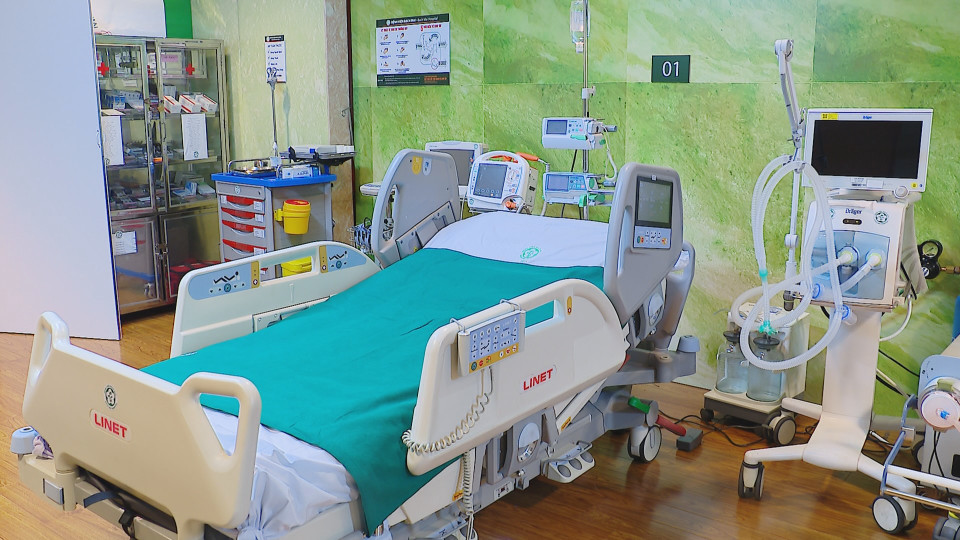 Phòng cấp cứu y tế với nhiều trang thiết bị hiện đại phục vụ tại khu vực Đại hội XIV- Ảnh 2.