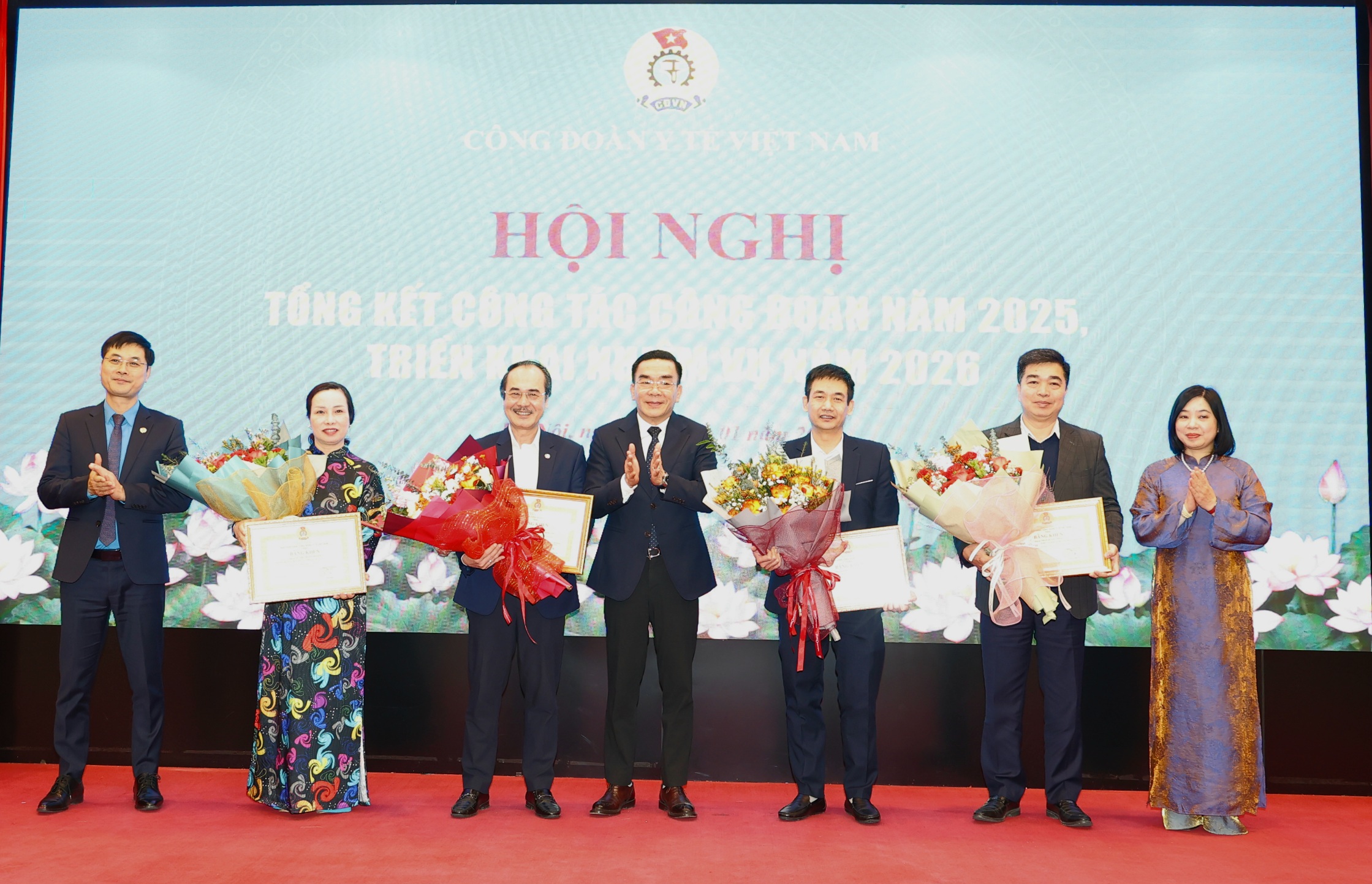 Công đoàn chủ động tham gia xây dựng, giám sát thực hiện chính sách tiền lương, phụ cấp... cho cán bộ y tế- Ảnh 5.