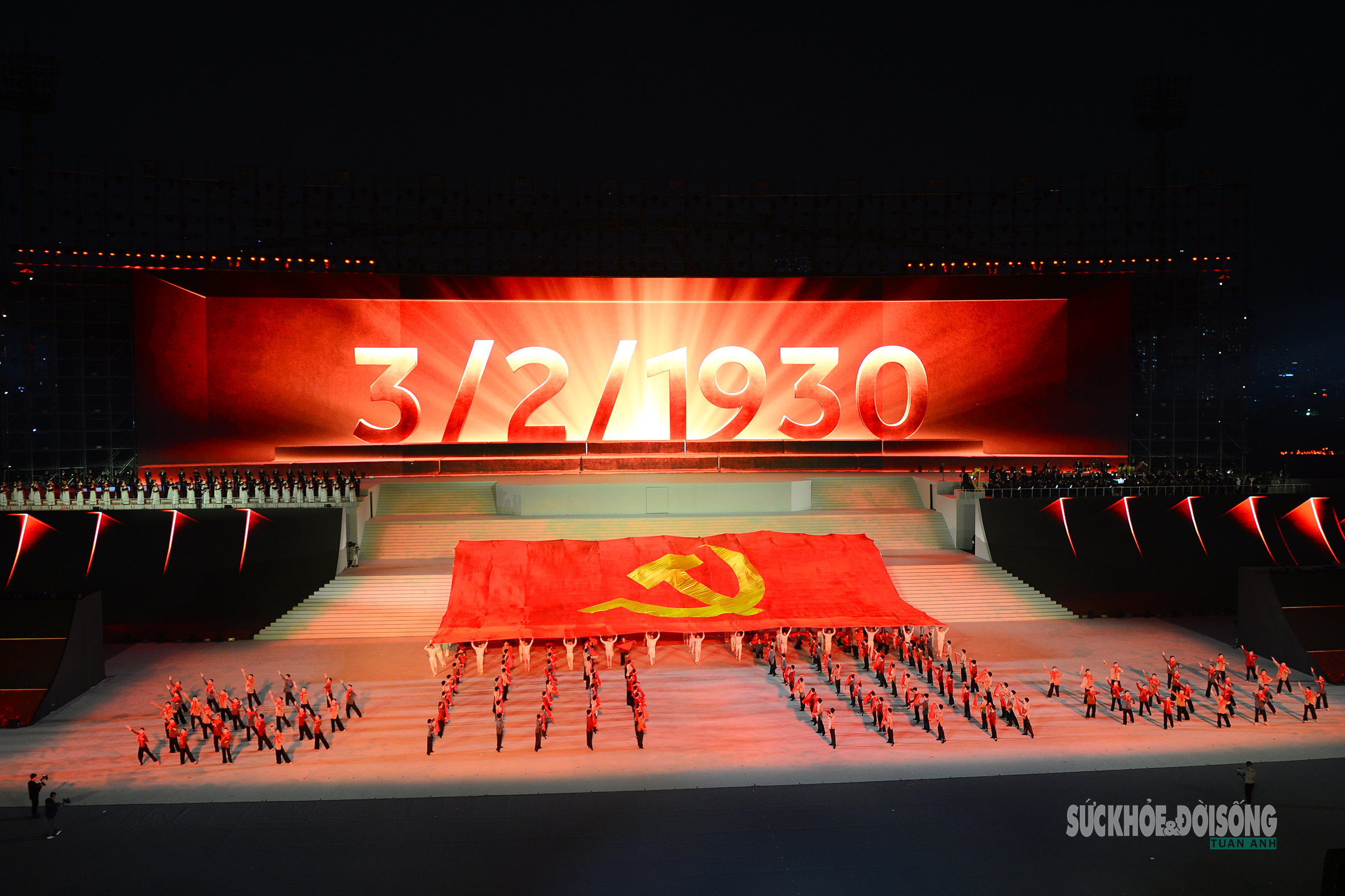 Chương trình nghệ thuật đặc biệt 'Dưới lá cờ vẻ vang của Đảng' mừng Đại hội XIV- Ảnh 6. Chương trình nghệ thuật đặc biệt 'Dưới lá cờ vẻ vang của Đảng' mừng Đại hội XIV- Ảnh 6.