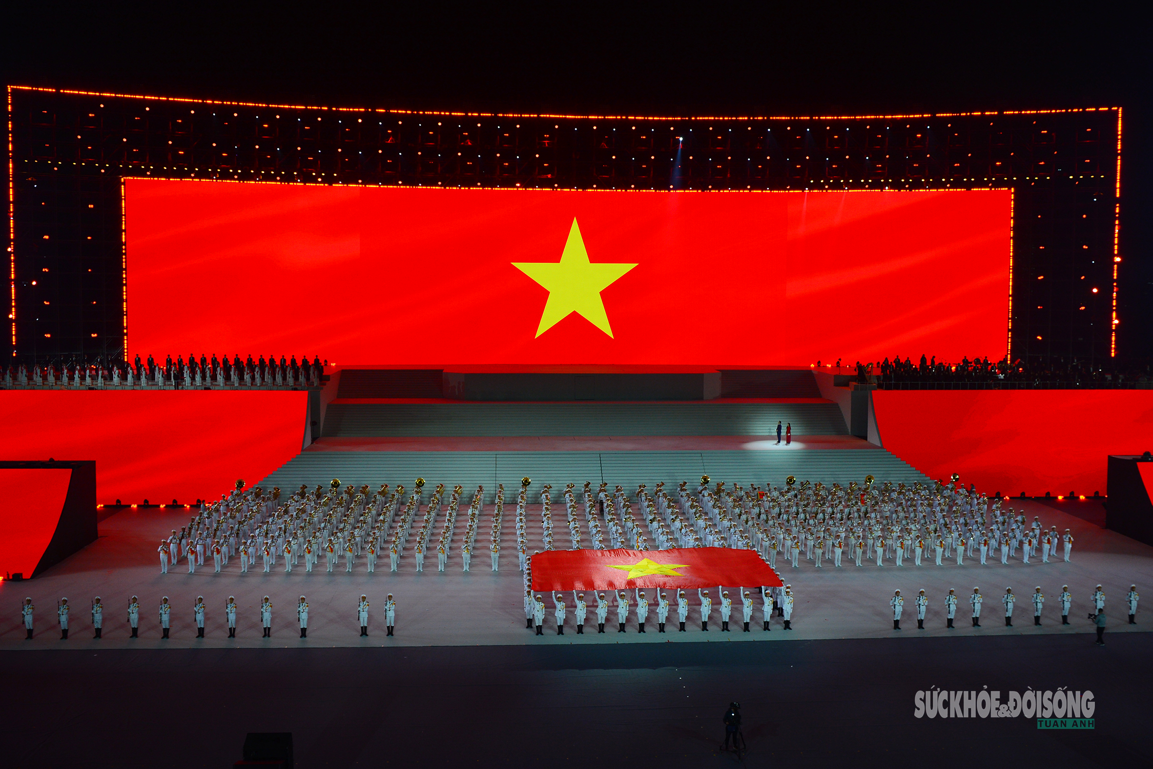 Chương trình nghệ thuật đặc biệt 'Dưới lá cờ vẻ vang của Đảng' mừng Đại hội XIV- Ảnh 5. Chương trình nghệ thuật đặc biệt 'Dưới lá cờ vẻ vang của Đảng' mừng Đại hội XIV- Ảnh 5.