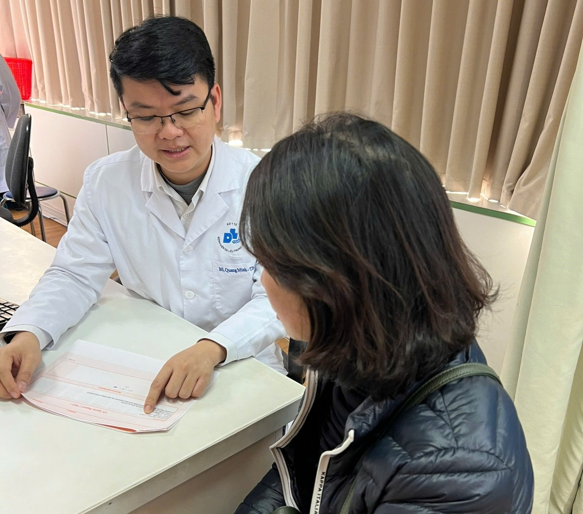 Làm đẹp cấp tốc đón Tết, nhiều ca nhập viện vì tin quảng cáo- Ảnh 1. Làm đẹp cấp tốc đón Tết, nhiều ca nhập viện vì tin quảng cáo- Ảnh 1.