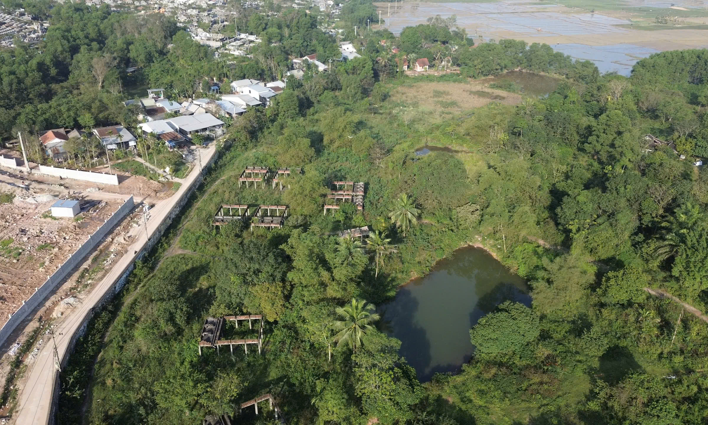 Cận cảnh khu đất sắp đấu giá làm dự án du lịch nghỉ dưỡng cao cấp ở Huế- Ảnh 2.