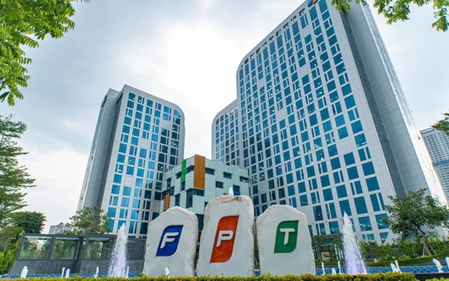 Doanh thu 2025 của FPT đạt 70.113 tỷ đồng- Ảnh 1.