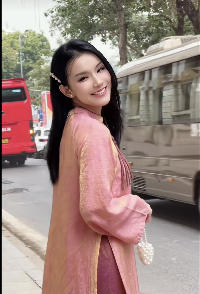 Hoa hậu Thùy Lâm gây ngỡ ngàng ở tuổi U40- Ảnh 2.