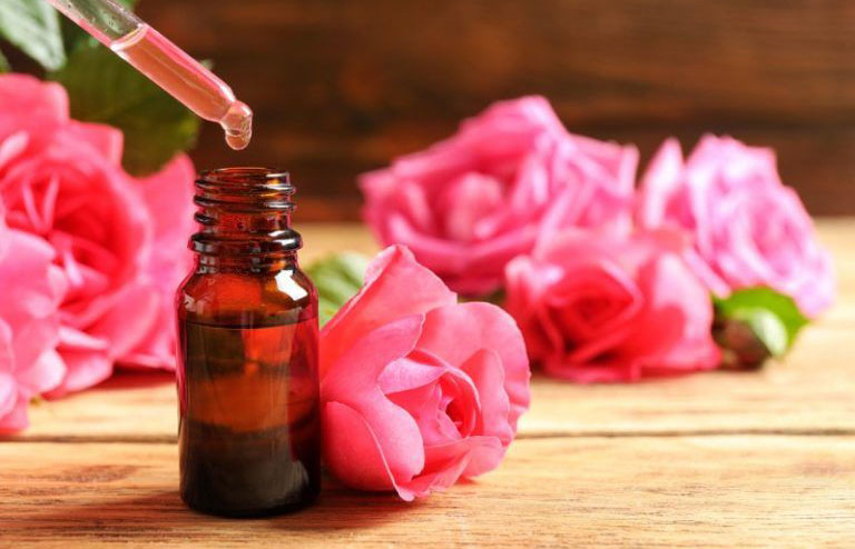 Bí quyết dưỡng da rạng rỡ với 4 loại tinh dầu thiên nhiên mát lành- Ảnh 2.