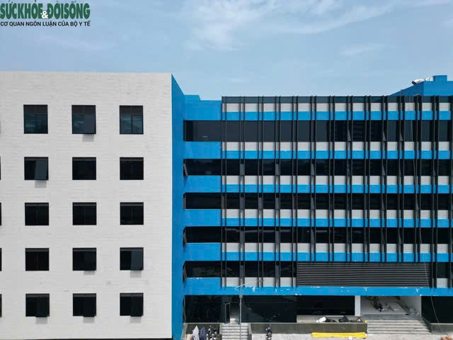 TP Hà Nội xem xét quy định giá cụ thể dịch vụ khám, chữa bệnh- Ảnh 2.