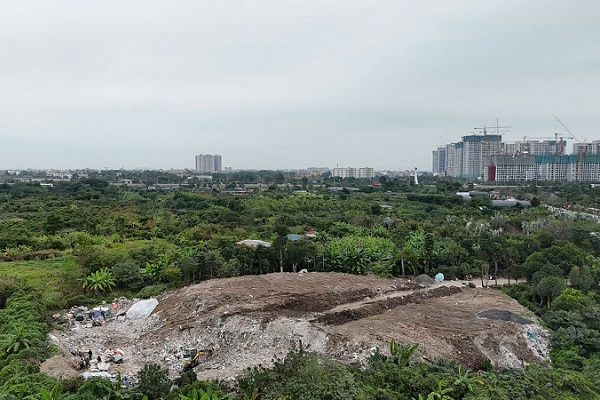 Hà Nội: Phát hiện, xử lý đường dây đổ trộm gần 8.000 tấn chất thải tại xã Bát Tràng- Ảnh 1.