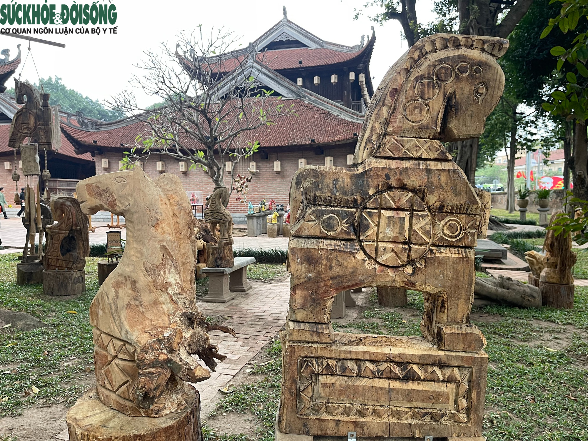 Cận cảnh bộ tượng ngựa độc bản Tây Nguyên chào Tết Bính Ngọ tại Hà Nội- Ảnh 5.