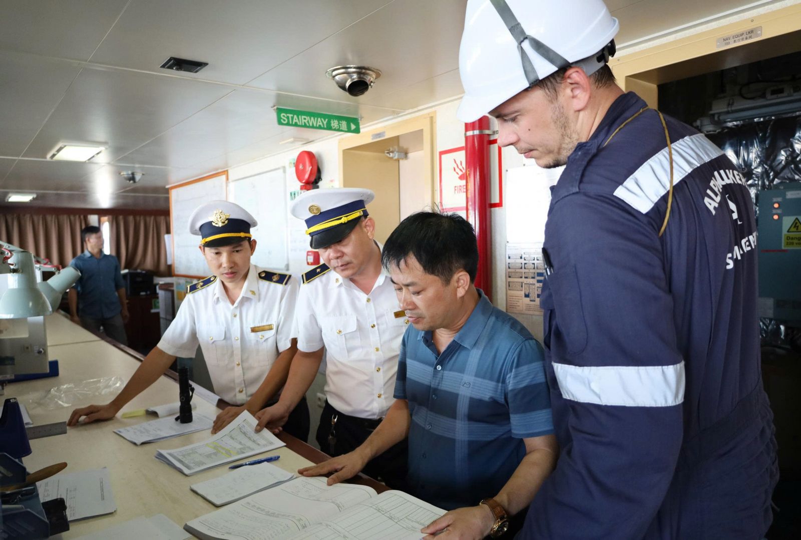 Hà Tĩnh tăng cường phòng, chống nguy cơ xâm nhập virus Nipah tại cửa khẩu- Ảnh 2.