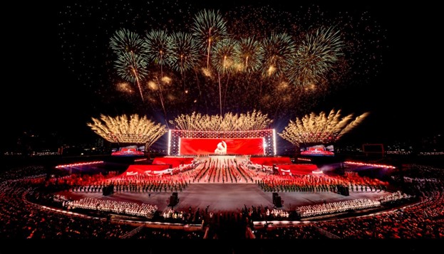 Từ 'đảo pháo hoa' 365 ngày, 'thành phố pháo hoa' không ngủ đến đại nhạc hội pháo hoa tại Hà Nội và dấu ấn Sun Group- Ảnh 1.