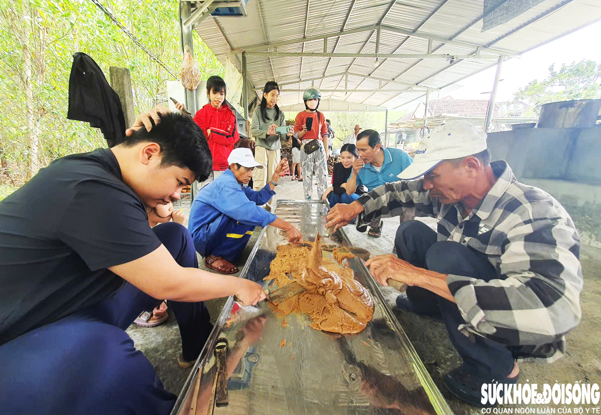 Về đất Quảng xem nấu đường thủ công, nhớ vị Tết xưa- Ảnh 12.