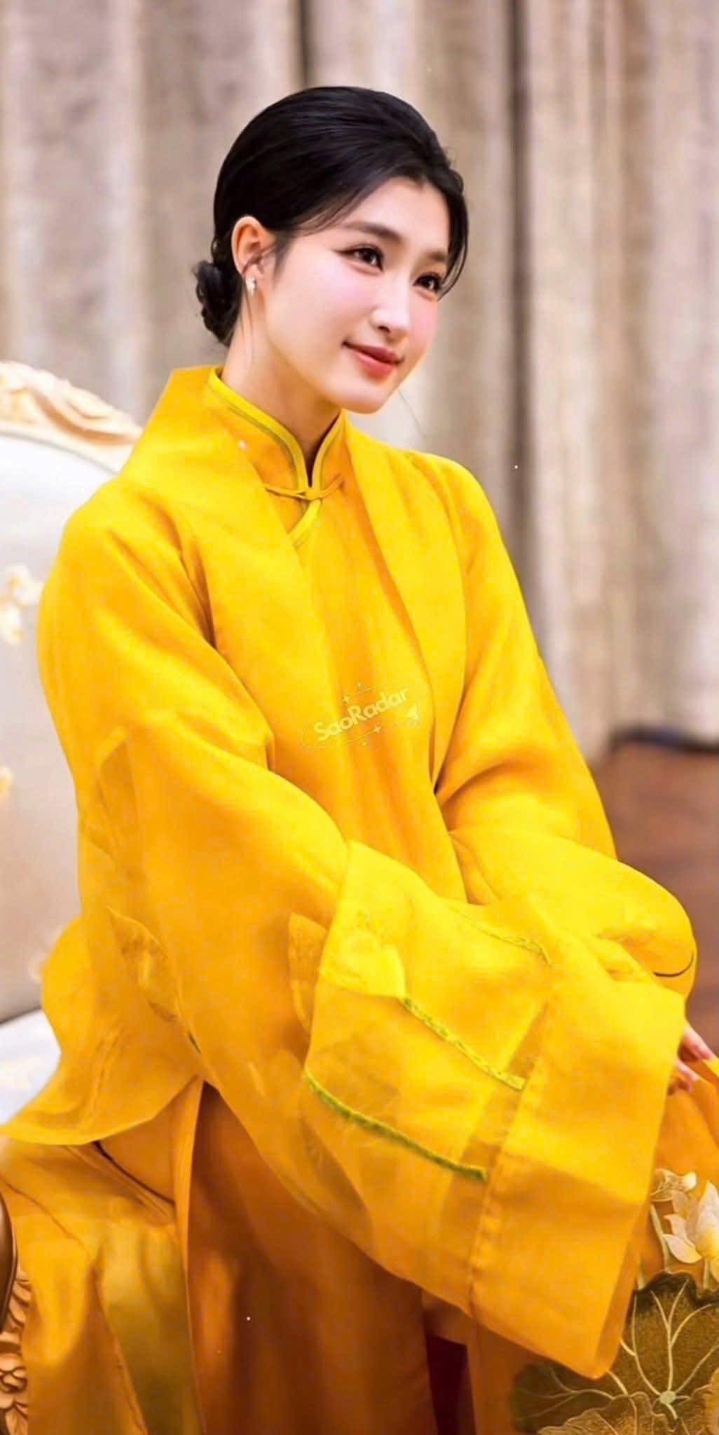 Á hậu Phương Nhi gây ấn tượng đặc biệt trong mắt 'bà trùm' Hoa hậu Việt Nam ra sao?- Ảnh 1. Á hậu Phương Nhi gây ấn tượng đặc biệt trong mắt 'bà trùm' Hoa hậu Việt Nam ra sao?- Ảnh 1.