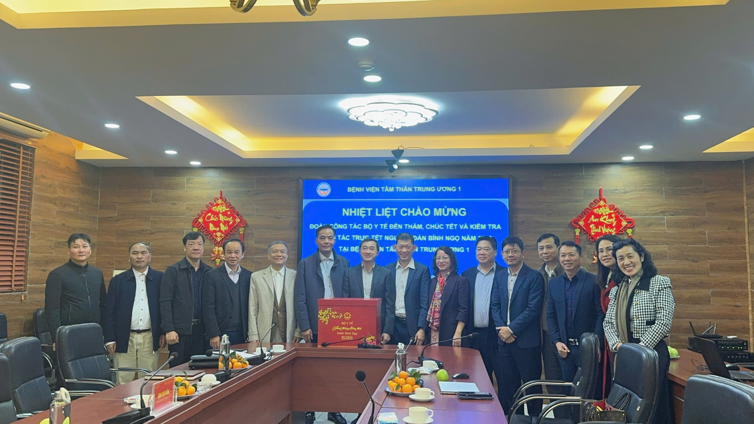 Thứ trưởng Trần Văn Thuấn kiểm tra công tác trực Tết tại Bệnh viện Tâm thần TW I và Viện Pháp y tâm thần TW- Ảnh 2.