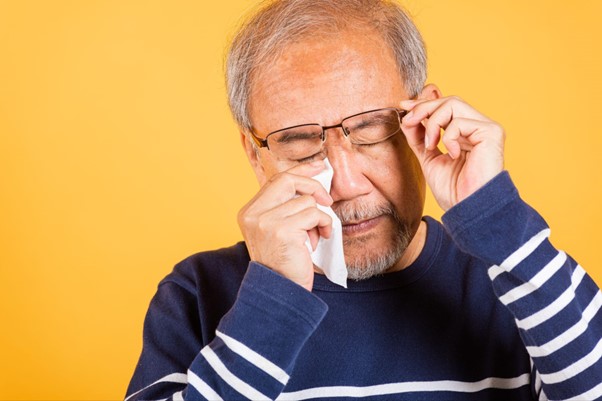 Xua tan nỗi lo mắt khô, mờ nhòe: bí quyết để tuổi già thêm thảnh thơi- Ảnh 1.