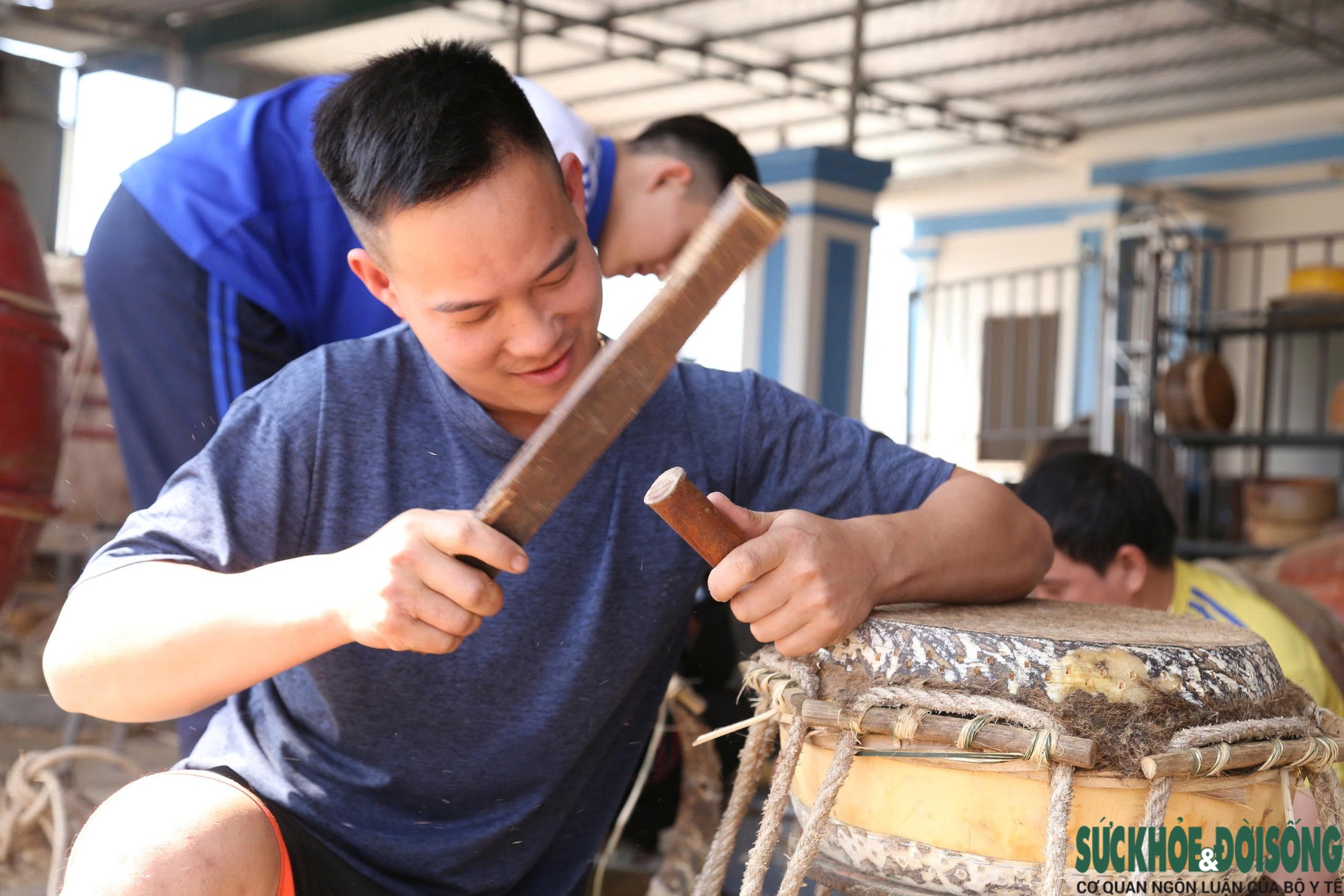 Làng nghề làm trống Đại Đồng hối hả vào mùa- Ảnh 8.