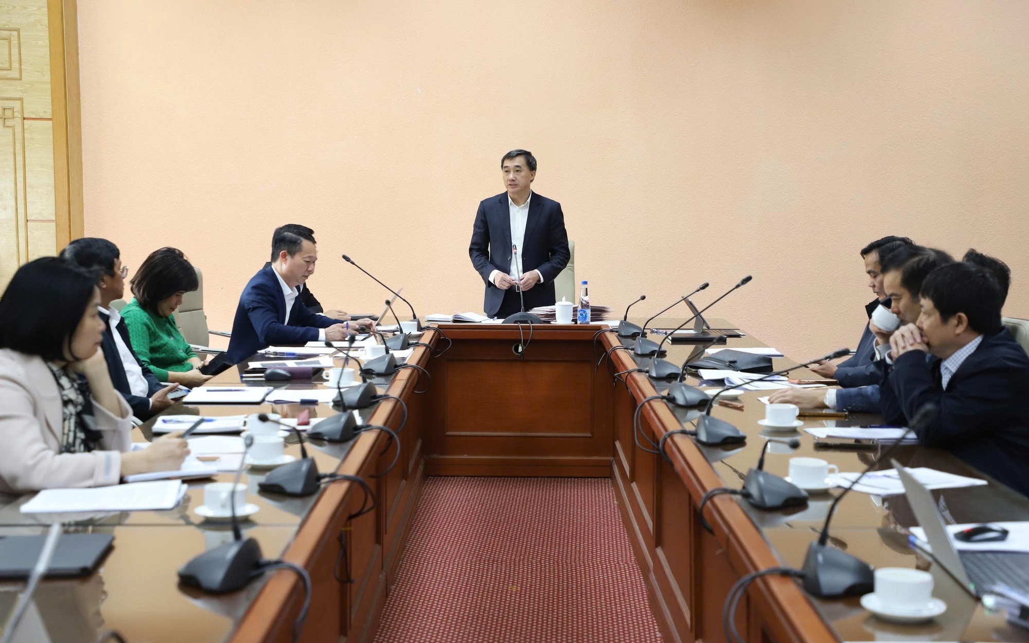 Bộ trưởng Đào Hồng Lan trao quyết định bổ nhiệm lại Viện trưởng, Phó Viện trưởng Viện Pháp y Quốc gia- Ảnh 6. Bộ trưởng Đào Hồng Lan trao quyết định bổ nhiệm lại Viện trưởng, Phó Viện trưởng Viện Pháp y Quốc gia- Ảnh 6.