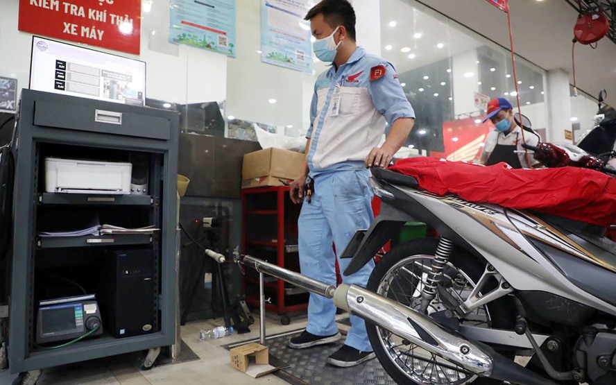 Kiểm soát khí thải ô tô chặt hơn từ 1/3, tình trạng ô nhiễm không khí sẽ được khắc phục thế nào?- Ảnh 3. Hơn 70 triệu xe máy phải kiểm định khí thải từ 1/7, hạ tầng công nghệ nào đáp ứng?